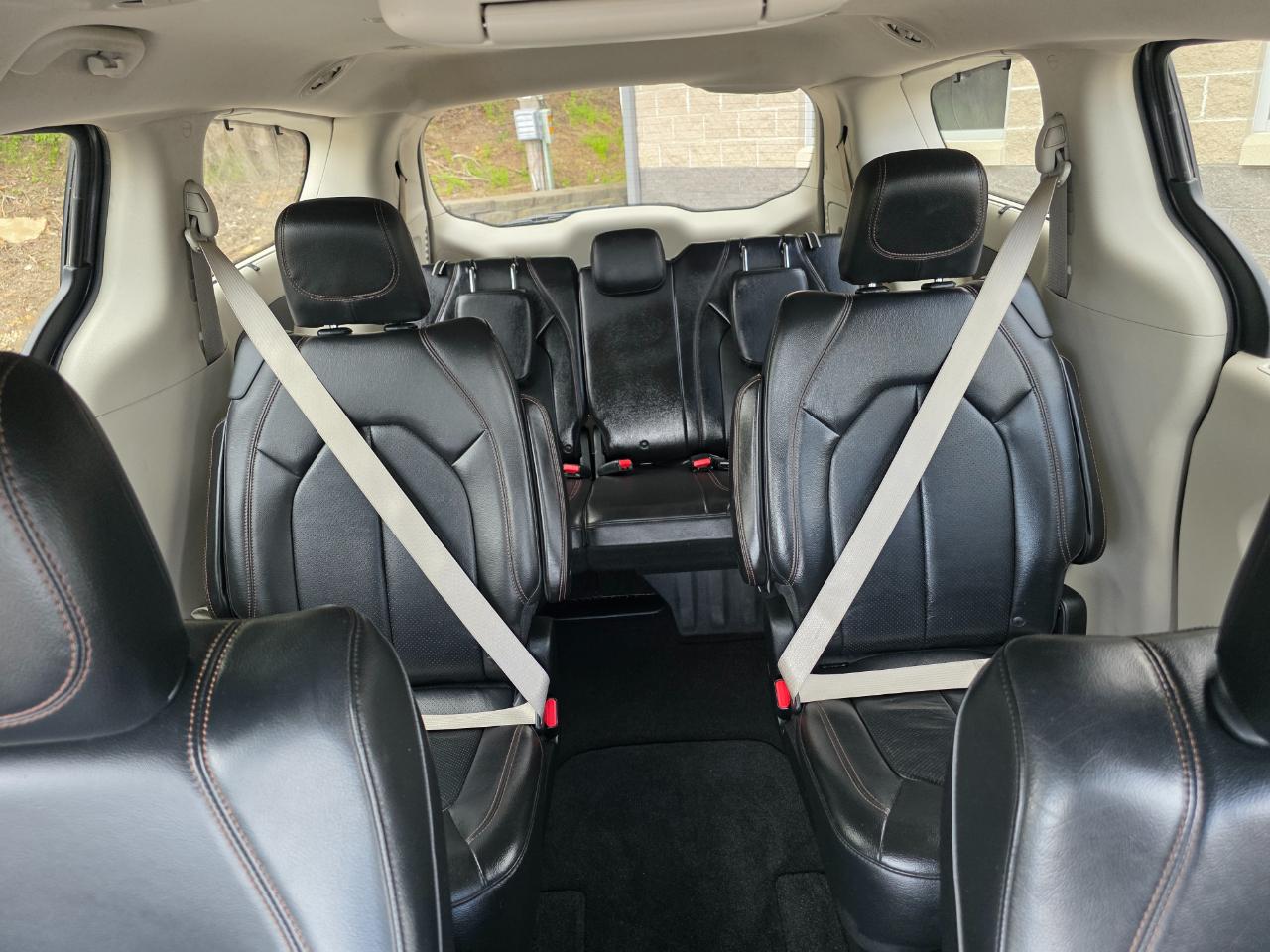 Chrysler Pacifica Touring L FWD 2018