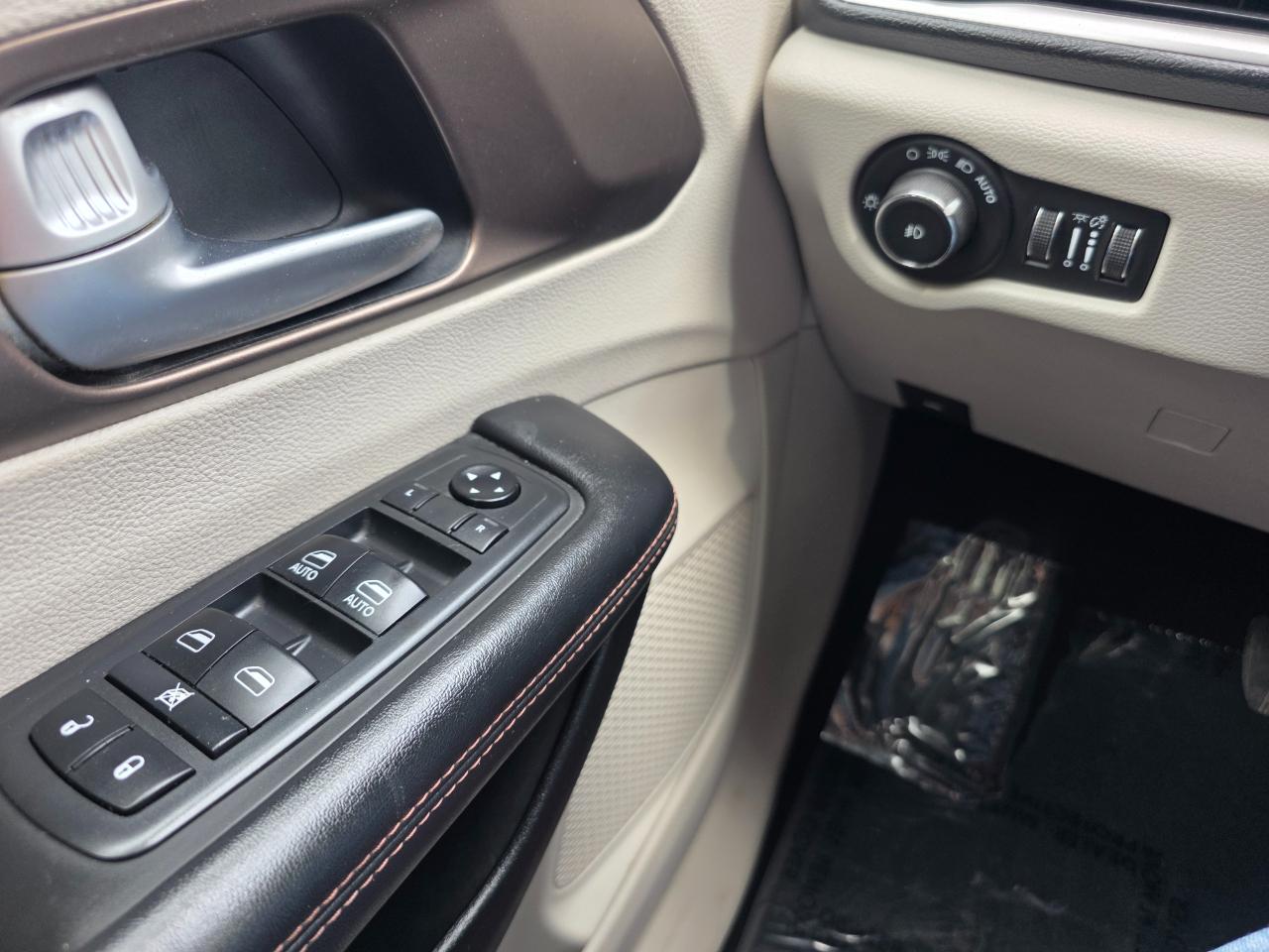 Chrysler Pacifica Touring L FWD 2018
