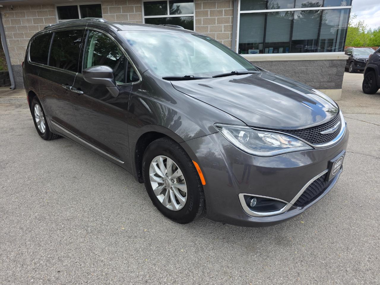 Chrysler Pacifica Touring L FWD 2018