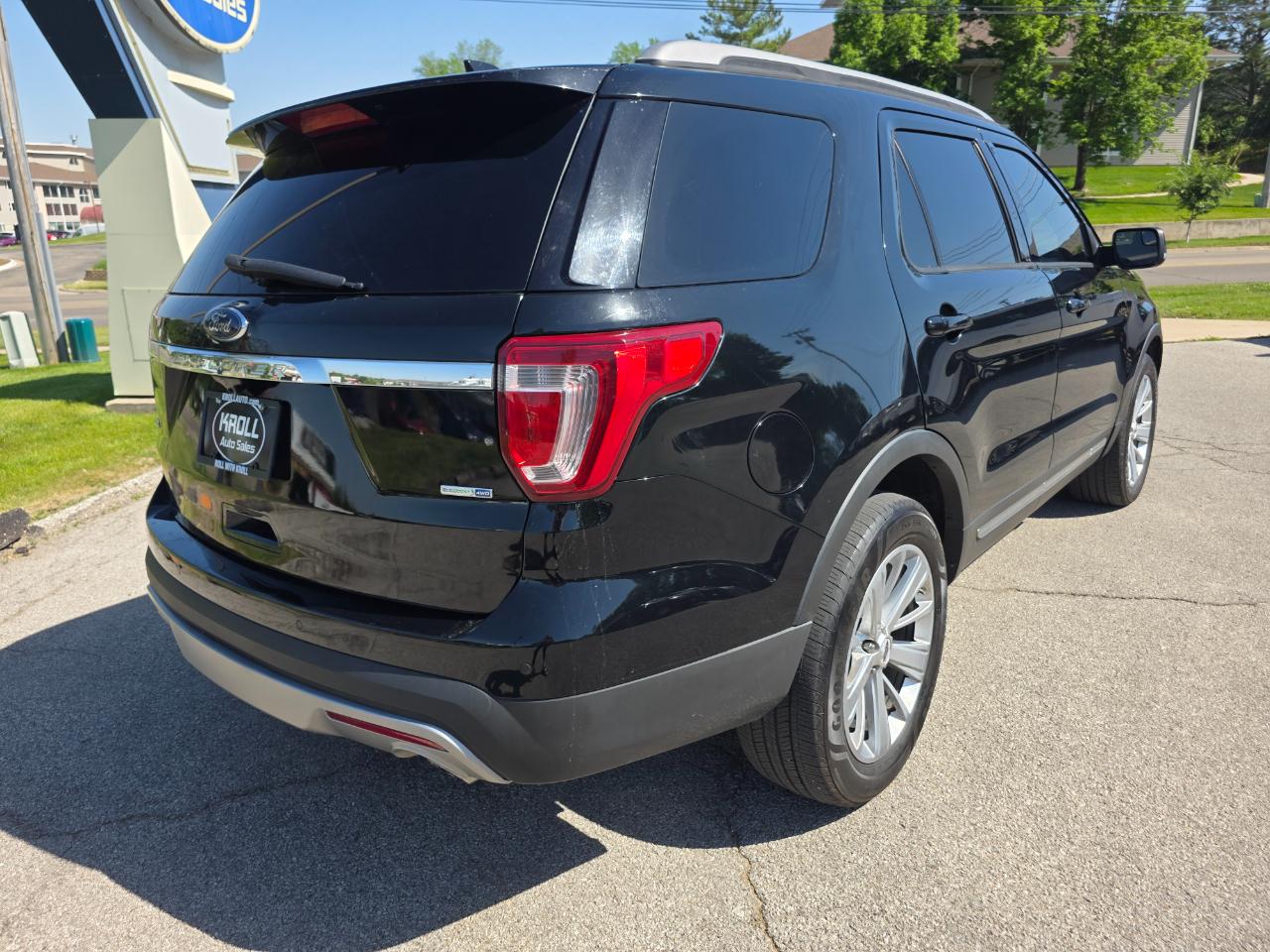 Ford Explorer XLT 4WD 2017