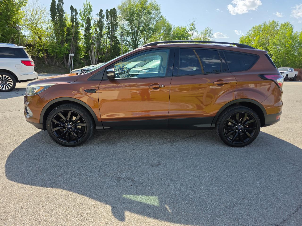 Ford Escape Titanium 4WD 2017