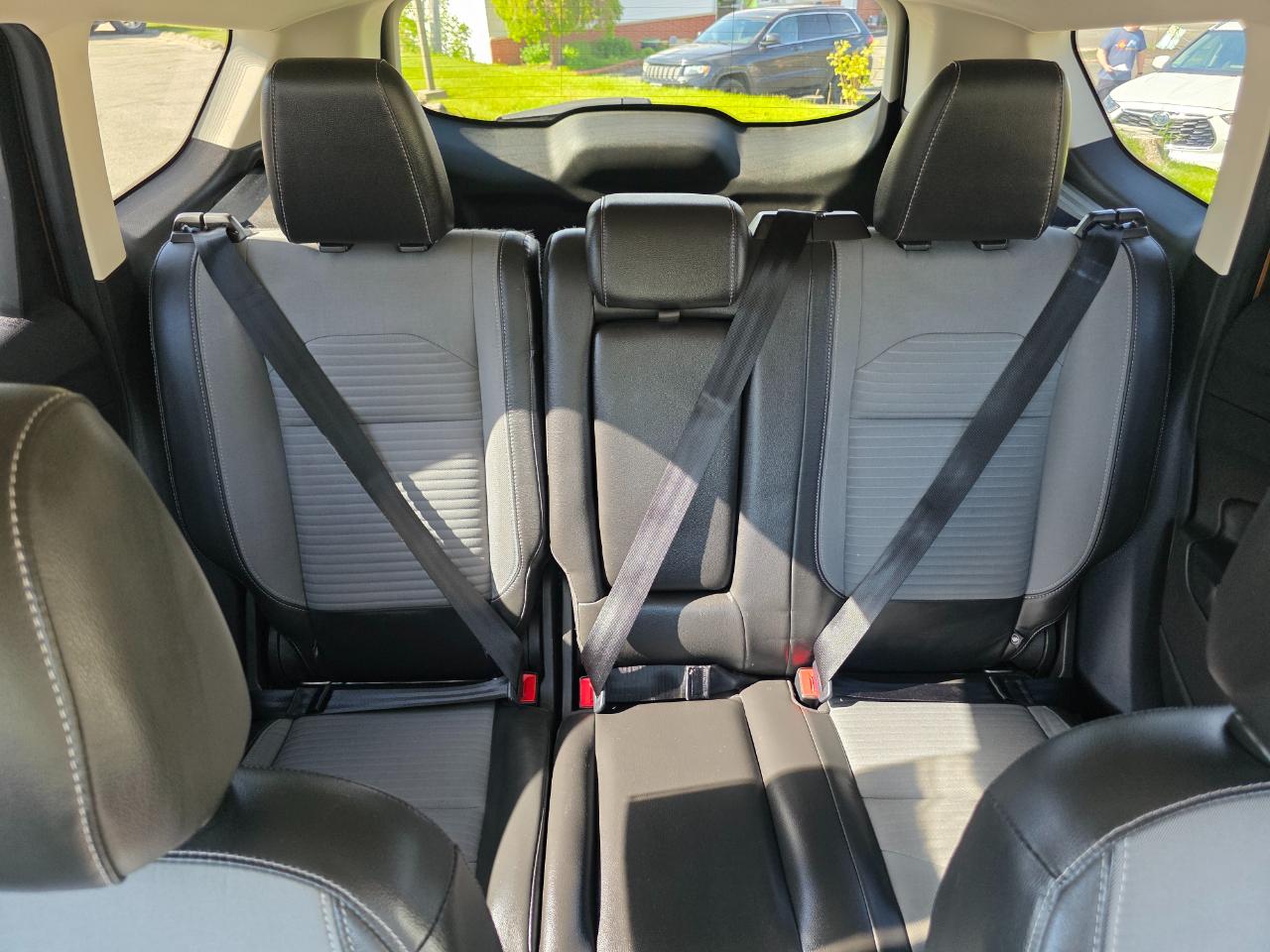 Ford Escape Titanium 4WD 2017