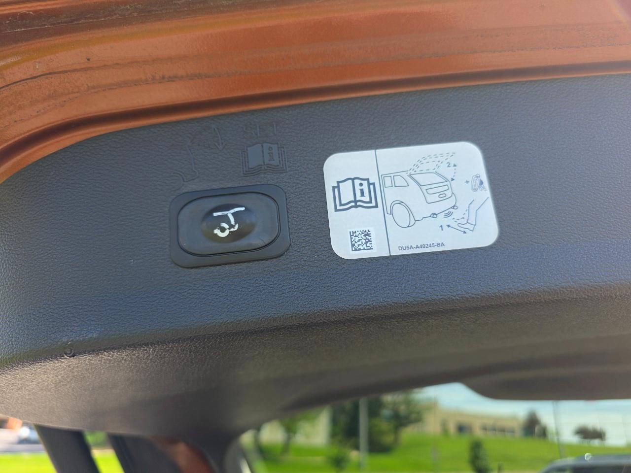 Ford Escape Titanium 4WD 2017