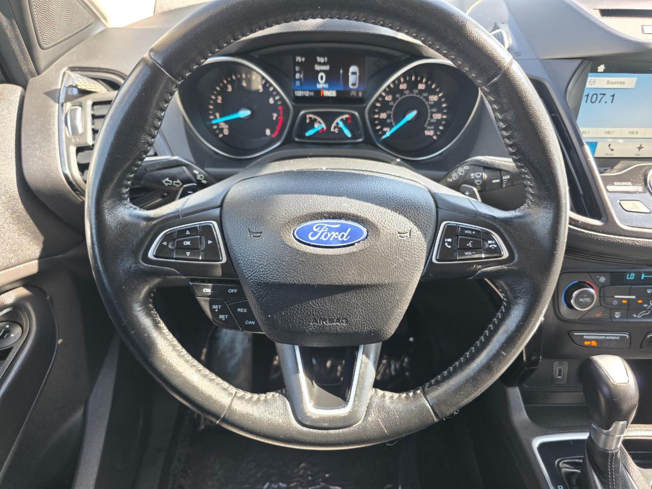 Ford Escape Titanium 4WD 2017