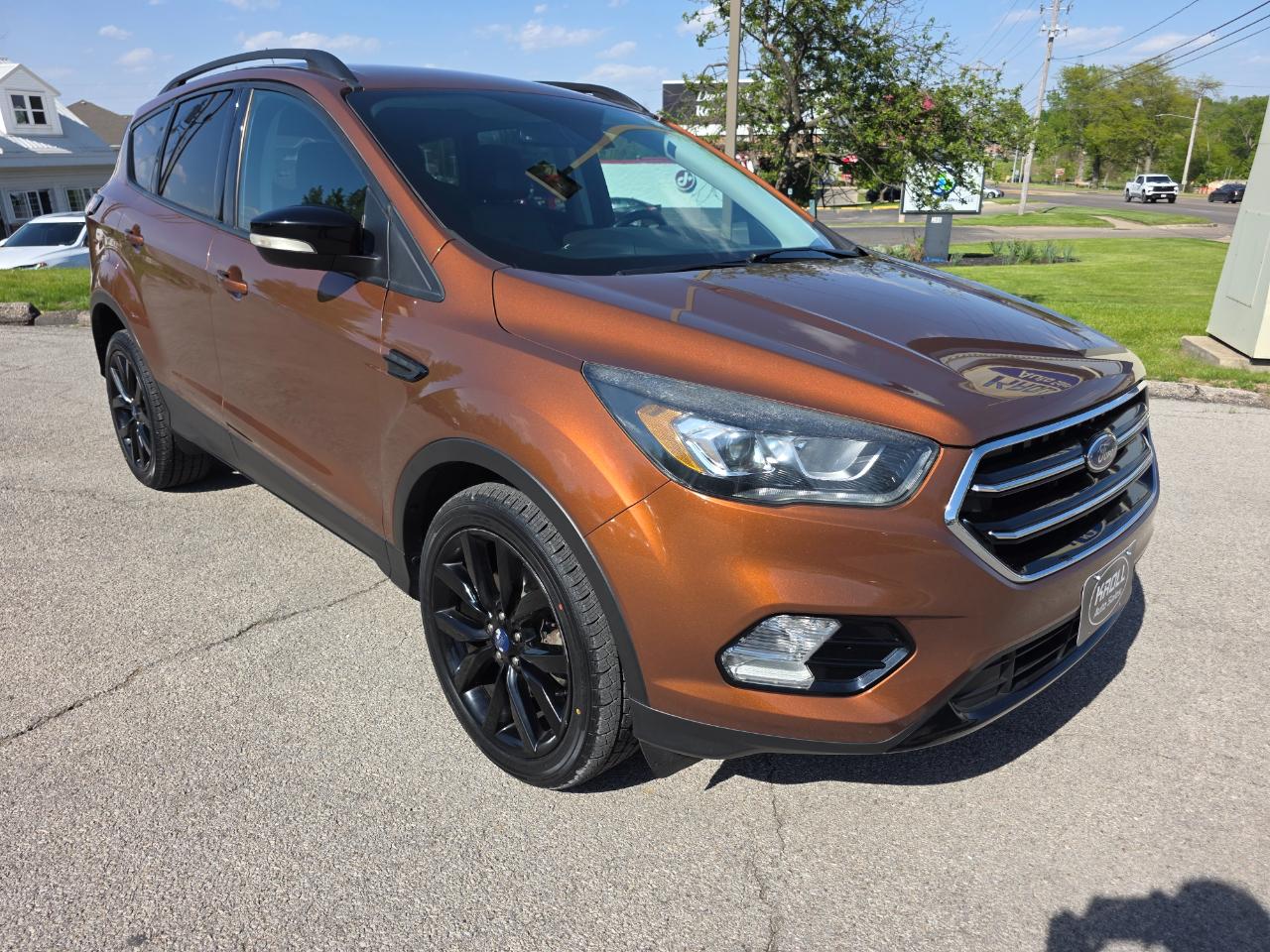 Ford Escape Titanium 4WD 2017