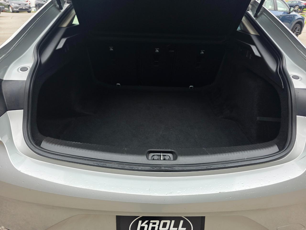 Buick Regal Sportback 4dr Sdn Essence FWD 2018
