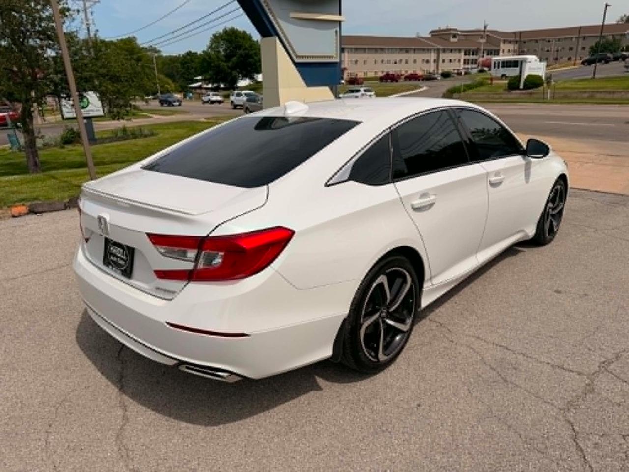Honda Accord Sedan Sport 1.5T CVT 2018