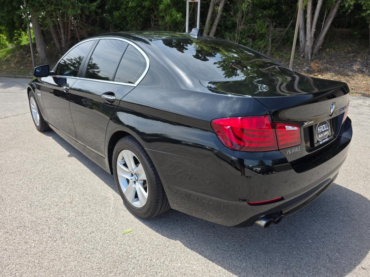 BMW 5 Series 4dr Sdn 528i xDrive AWD 2013