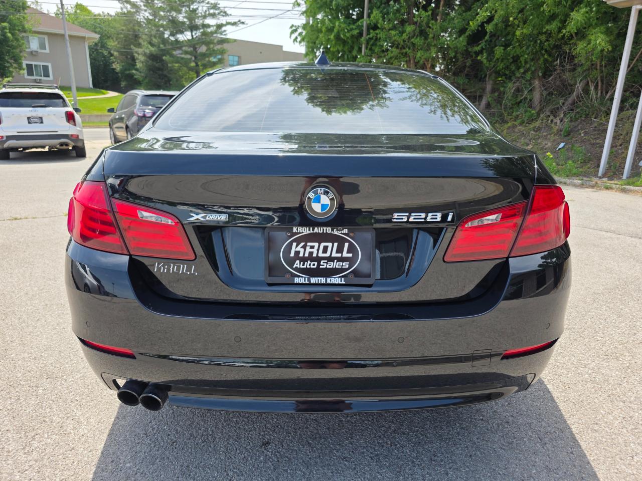 BMW 5 Series 4dr Sdn 528i xDrive AWD 2013