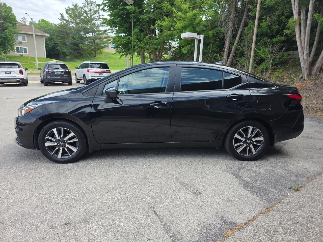 Nissan Versa SV CVT 2020