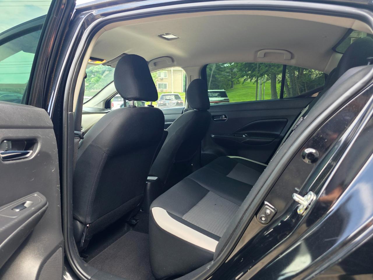 Nissan Versa SV CVT 2020