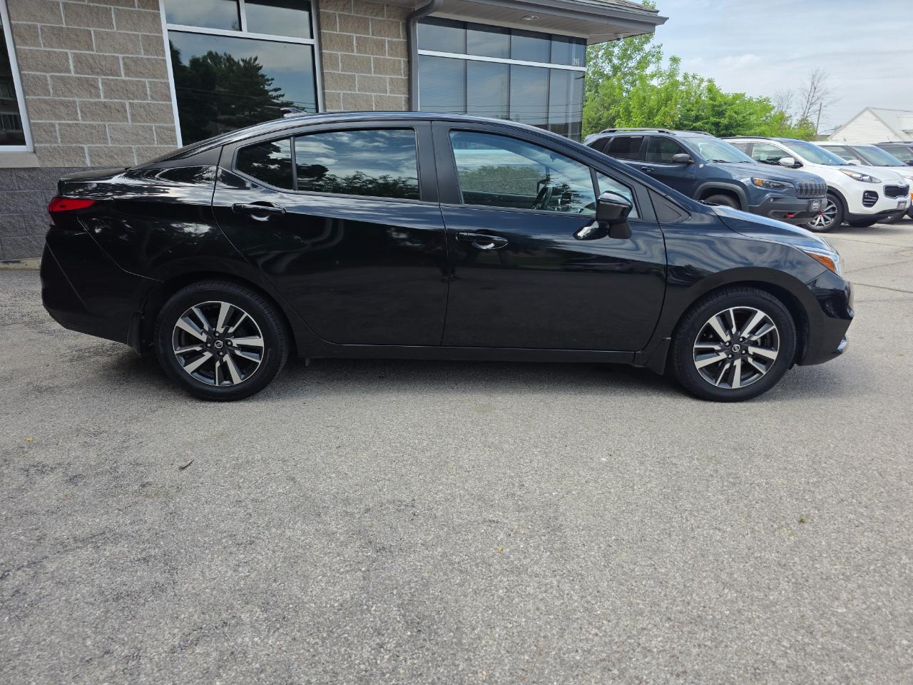 Nissan Versa SV CVT 2020