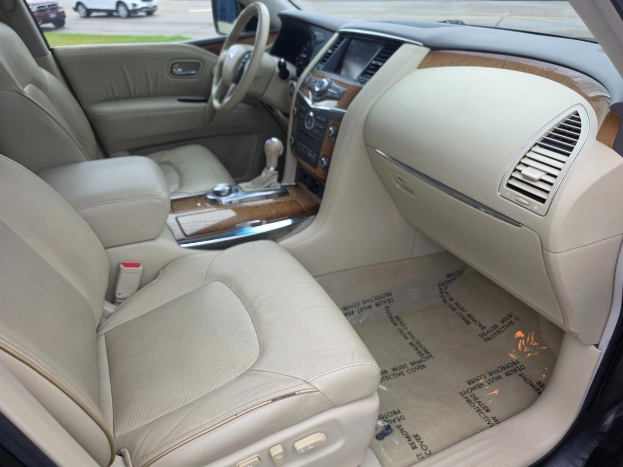 Infiniti QX56 4WD 4dr 7-passenger 2012