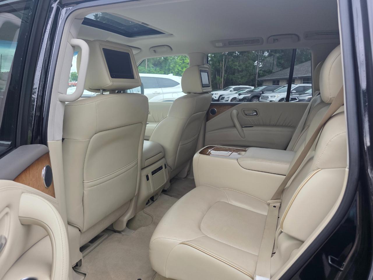 Infiniti QX56 4WD 4dr 7-passenger 2012