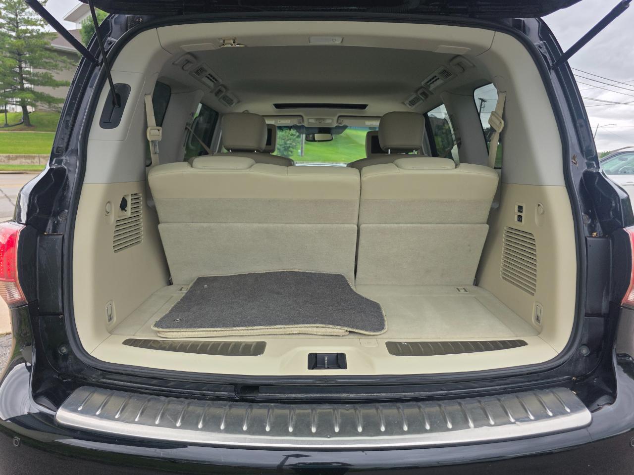 Infiniti QX56 4WD 4dr 7-passenger 2012