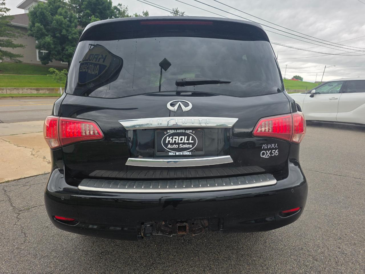 Infiniti QX56 4WD 4dr 7-passenger 2012