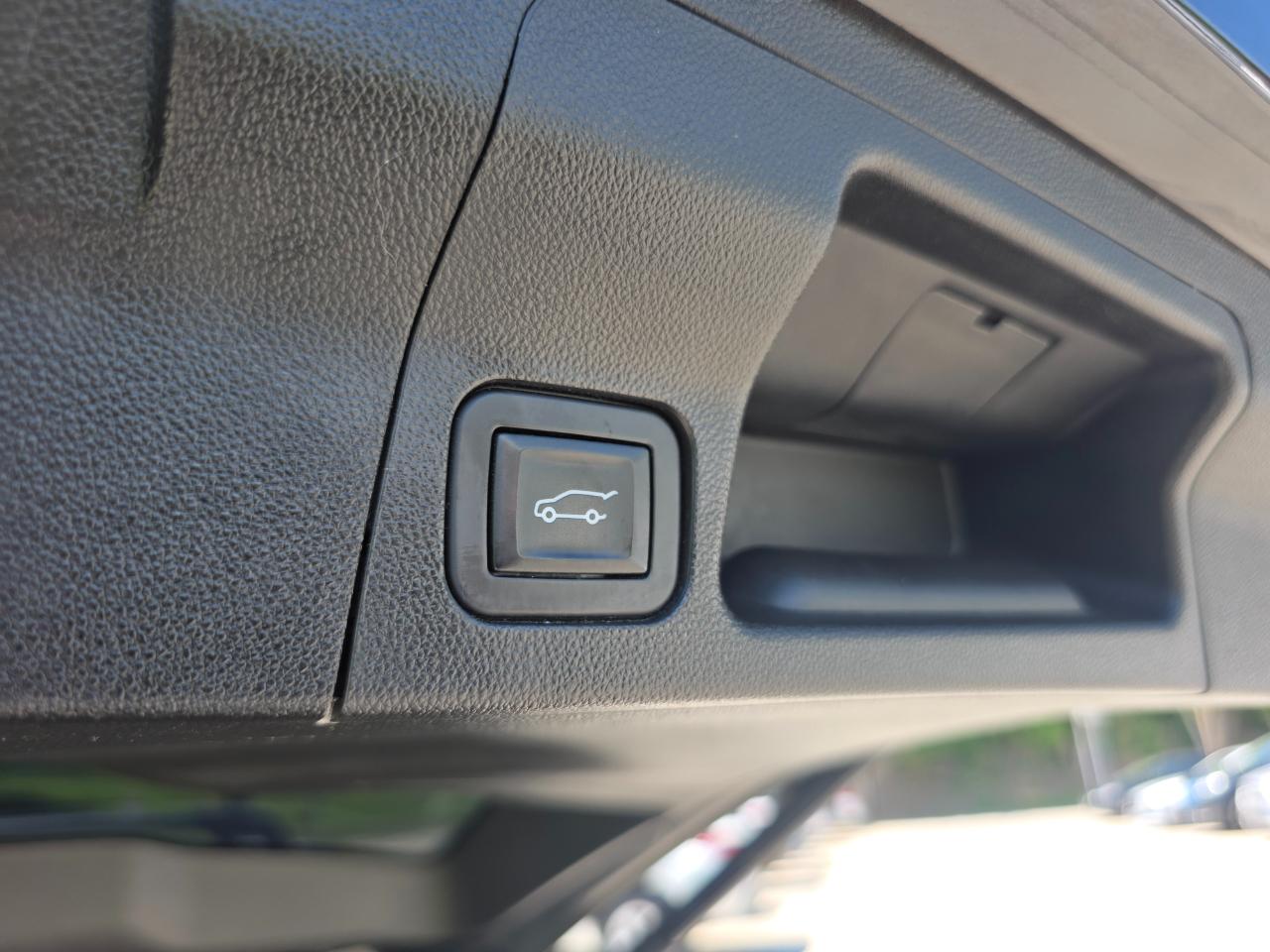 GMC Acadia AWD 4dr SLT w/SLT-1 2017