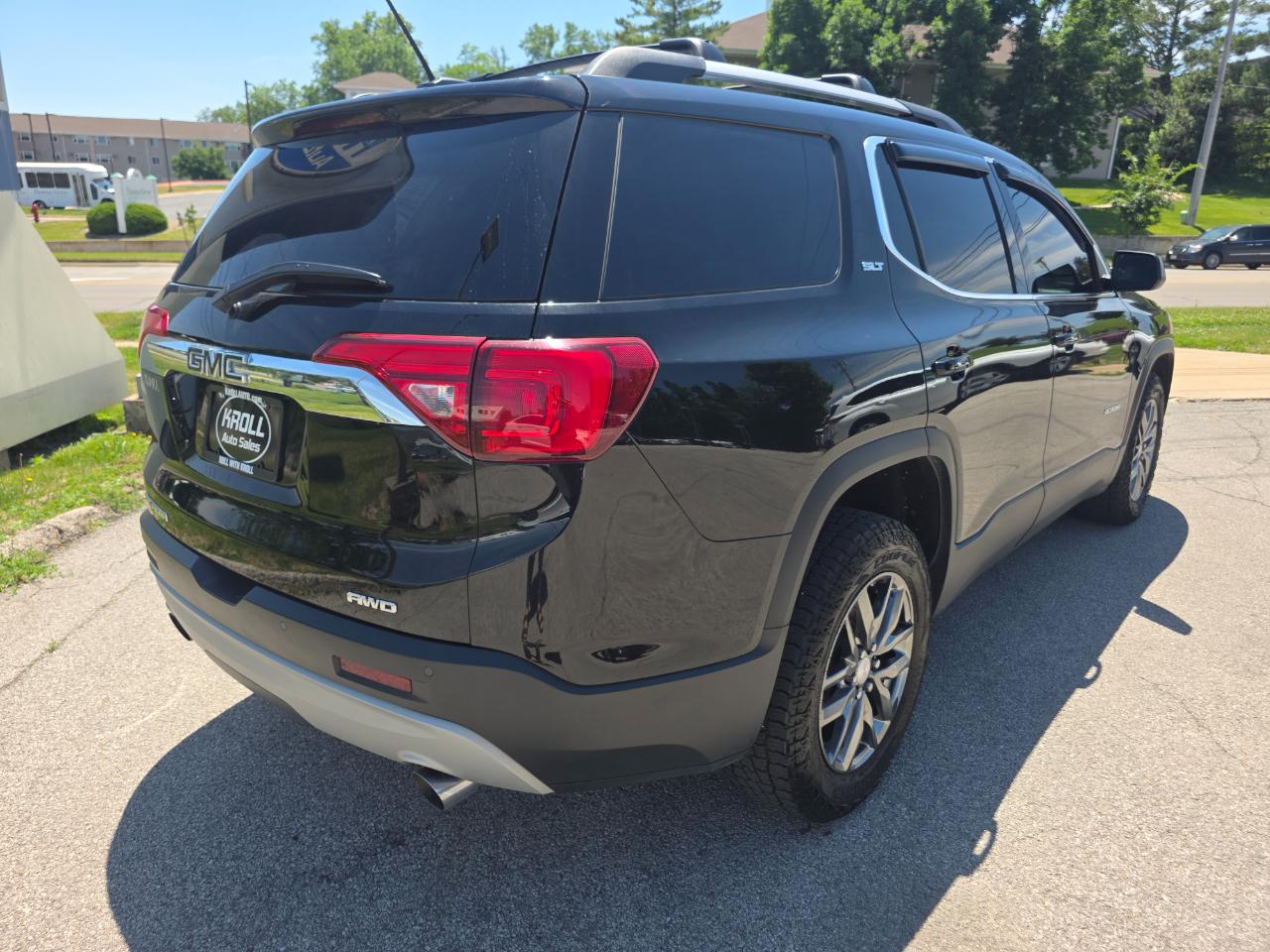 GMC Acadia AWD 4dr SLT w/SLT-1 2017
