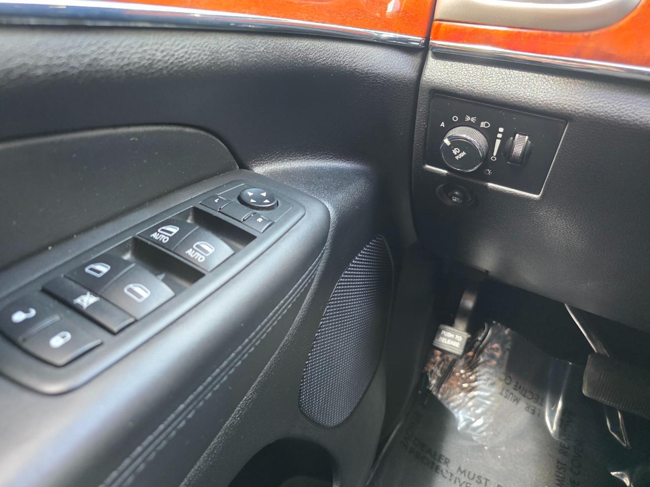 Jeep Grand Cherokee 4WD 4dr Overland 2012
