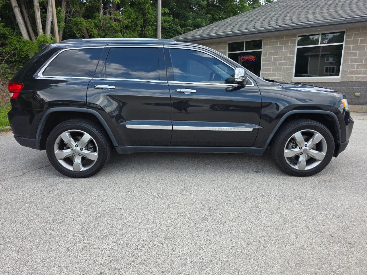 Jeep Grand Cherokee 4WD 4dr Overland 2012