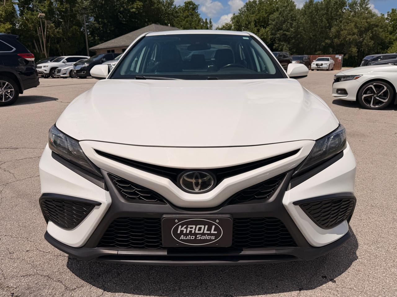 Toyota Camry SE Nightshade Auto (Natl) 2021