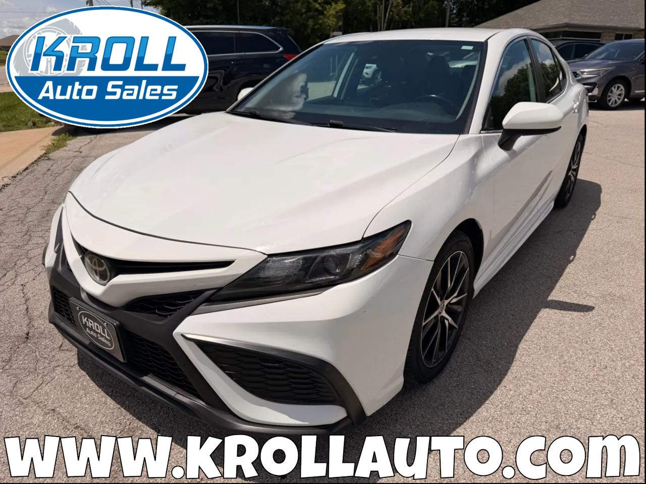 2021 Toyota Camry SE Nightshade Auto (Natl)