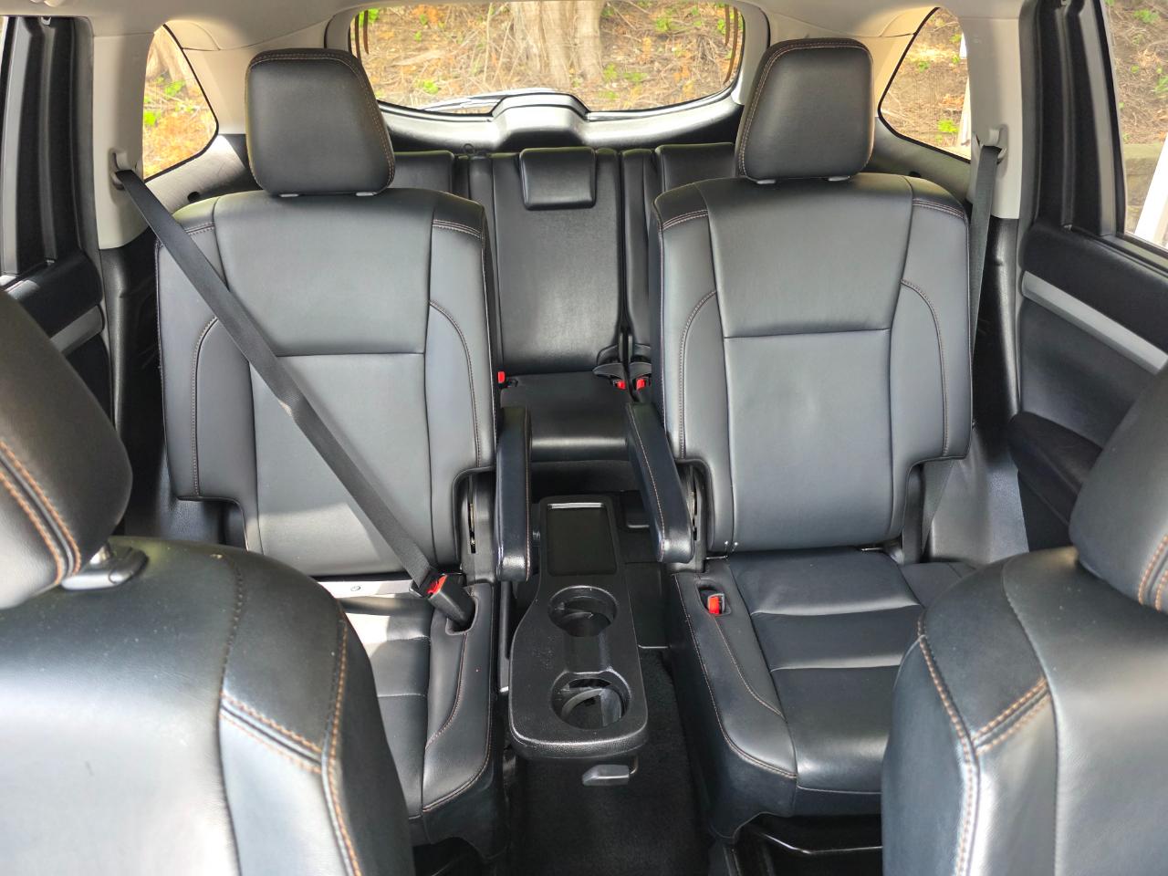 Toyota Highlander SE V6 AWD (Natl) 2019