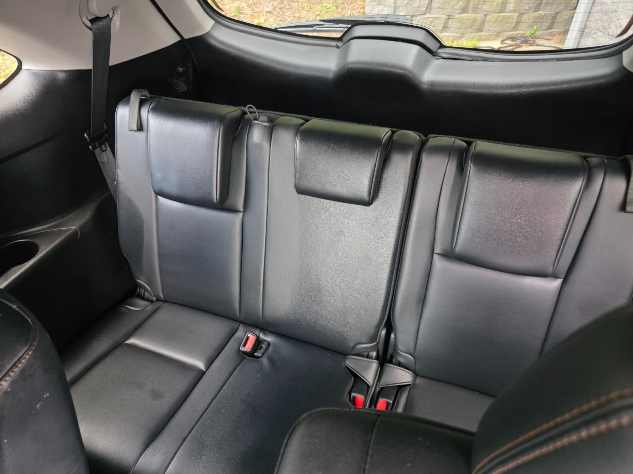 Toyota Highlander SE V6 AWD (Natl) 2019