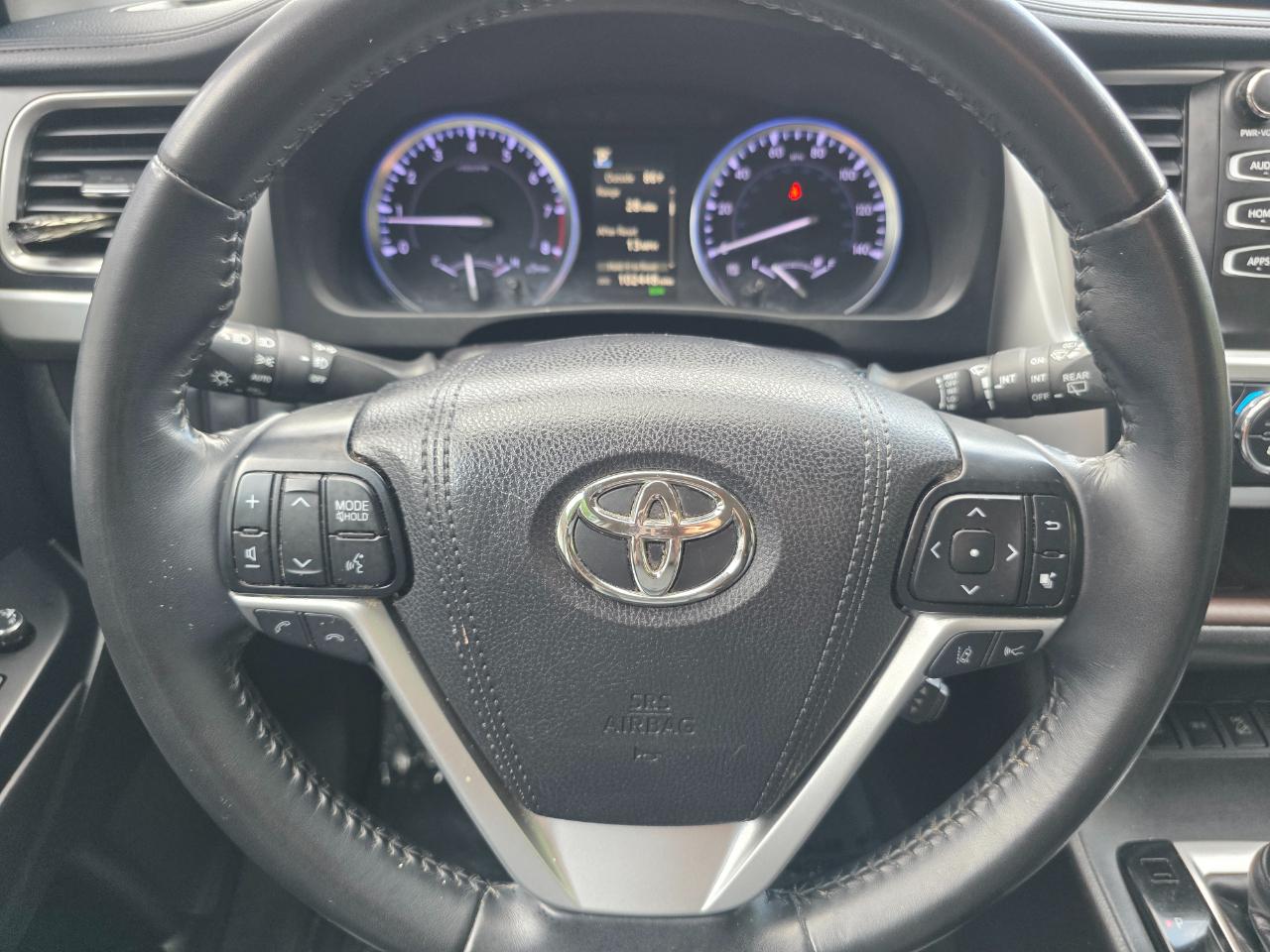 Toyota Highlander SE V6 AWD (Natl) 2019