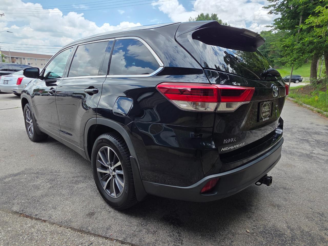Toyota Highlander SE V6 AWD (Natl) 2019