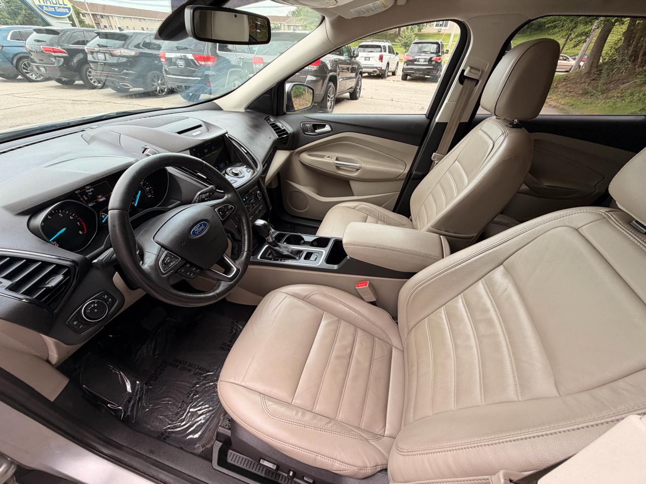 Ford Escape Titanium 4WD 2017