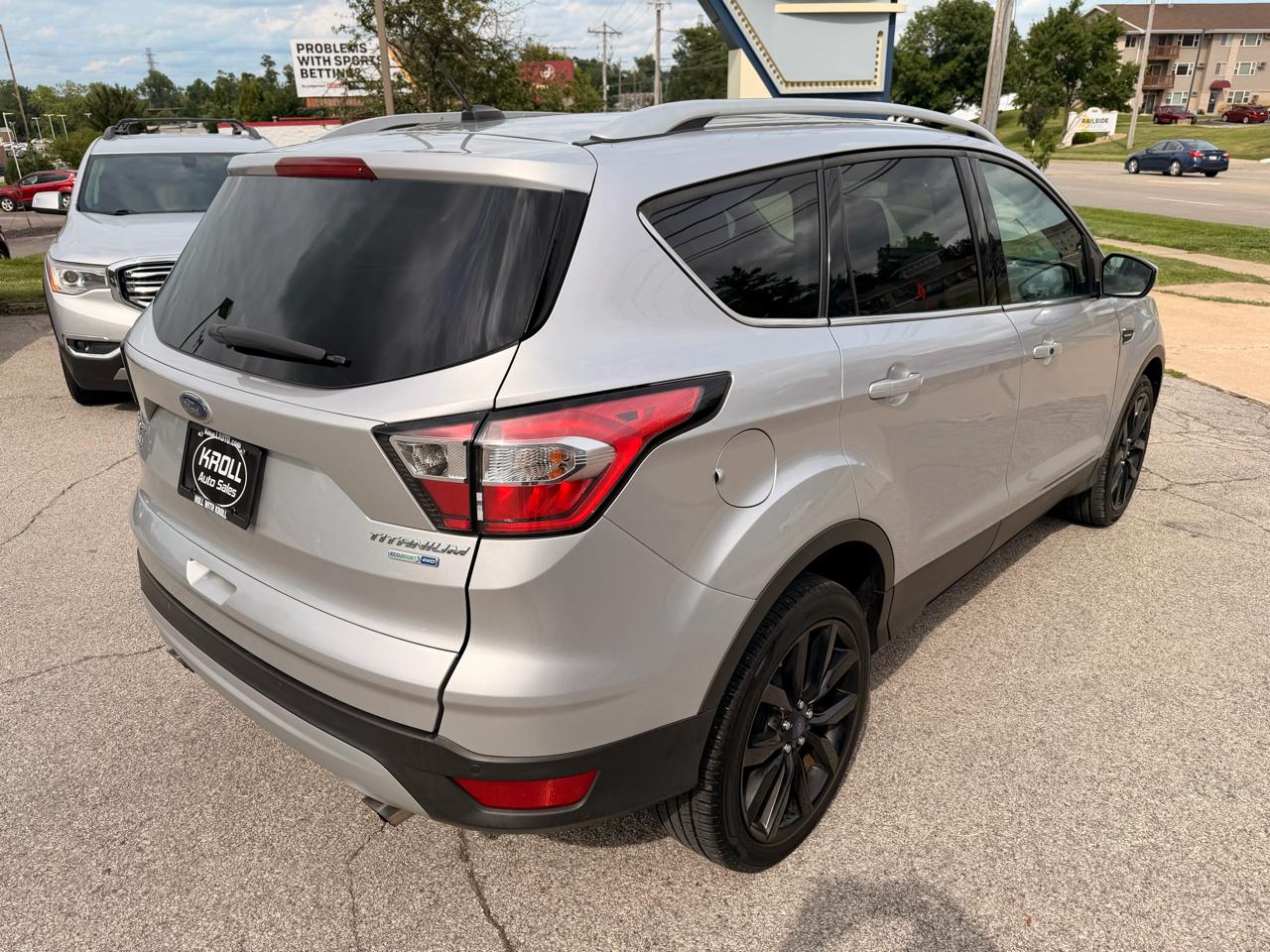 Ford Escape Titanium 4WD 2017