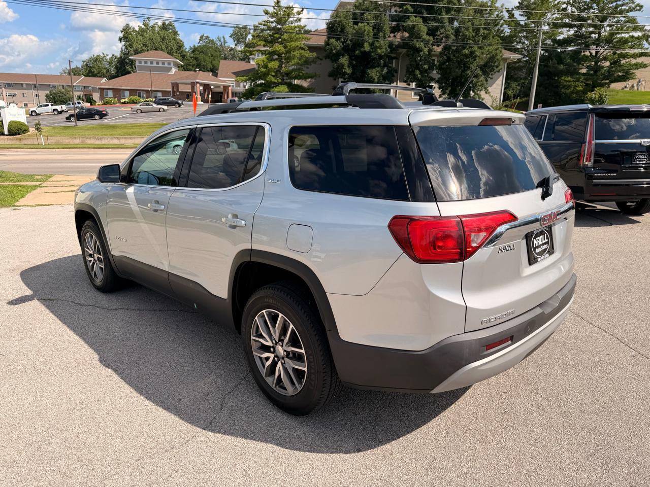 GMC Acadia FWD 4dr SLE w/SLE-2 2019