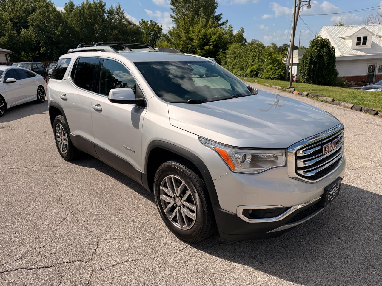 GMC Acadia FWD 4dr SLE w/SLE-2 2019