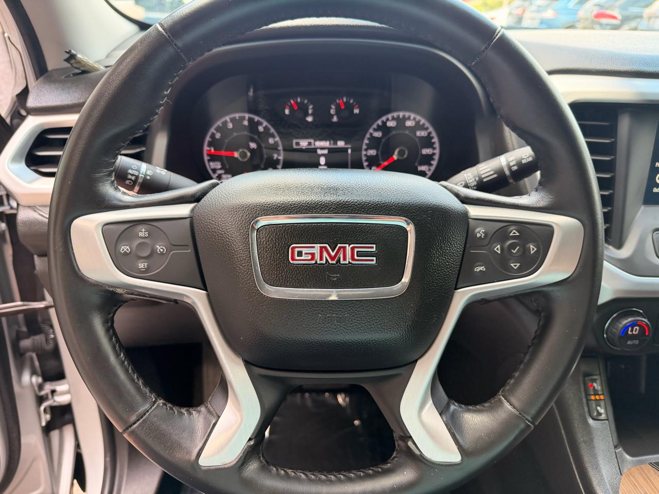 GMC Acadia FWD 4dr SLE w/SLE-2 2019
