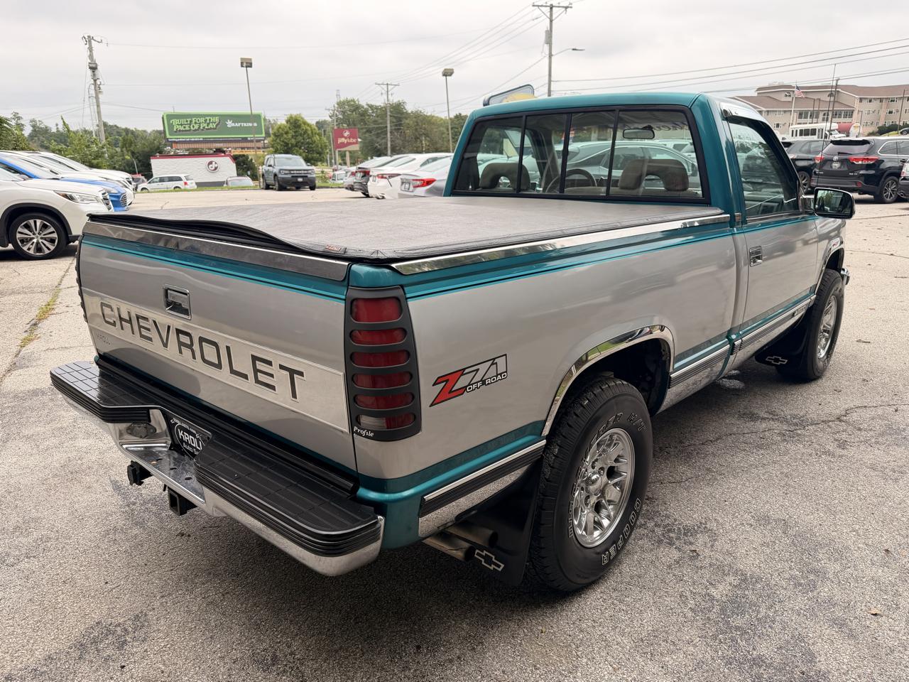 Chevrolet C/K 1500 Reg Cab 117.5" WB 4WD 1993