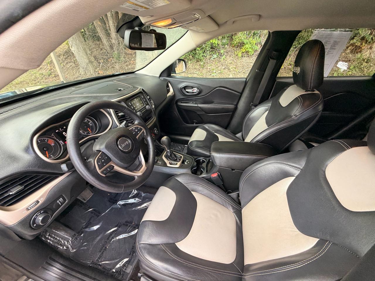 Jeep Cherokee 4WD 4dr Sport 2016