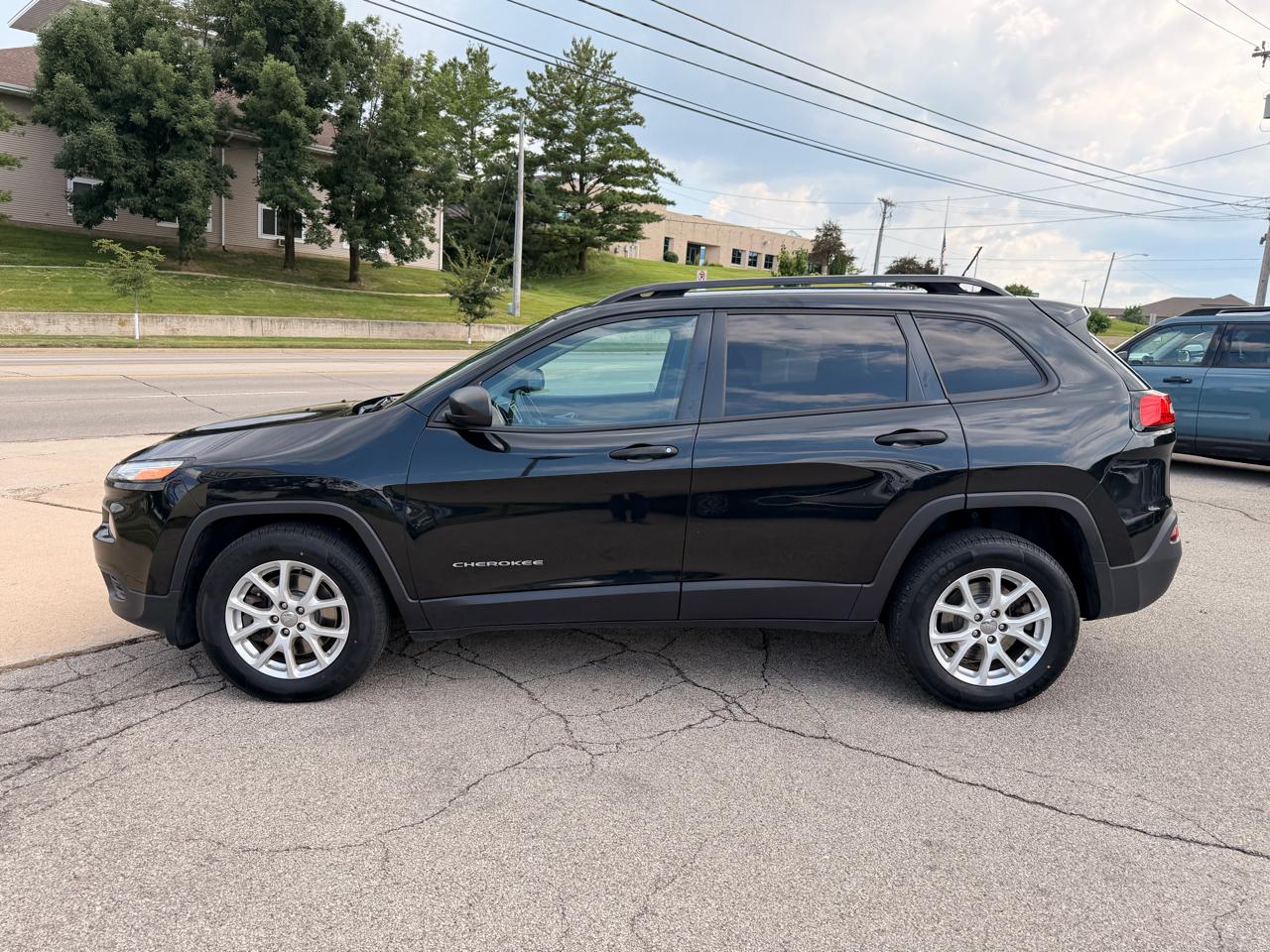 Jeep Cherokee 4WD 4dr Sport 2016