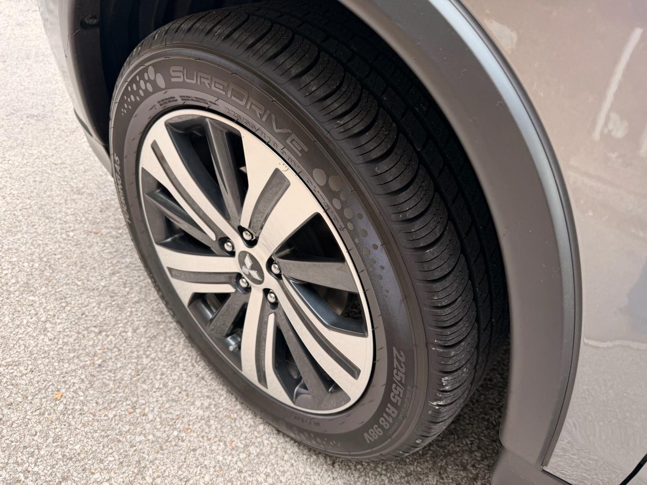 Mitsubishi Outlander Sport ES 2.0 AWC CVT 2021