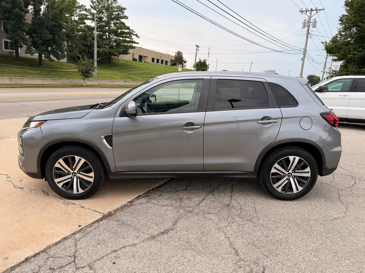 Mitsubishi Outlander Sport ES 2.0 AWC CVT 2021