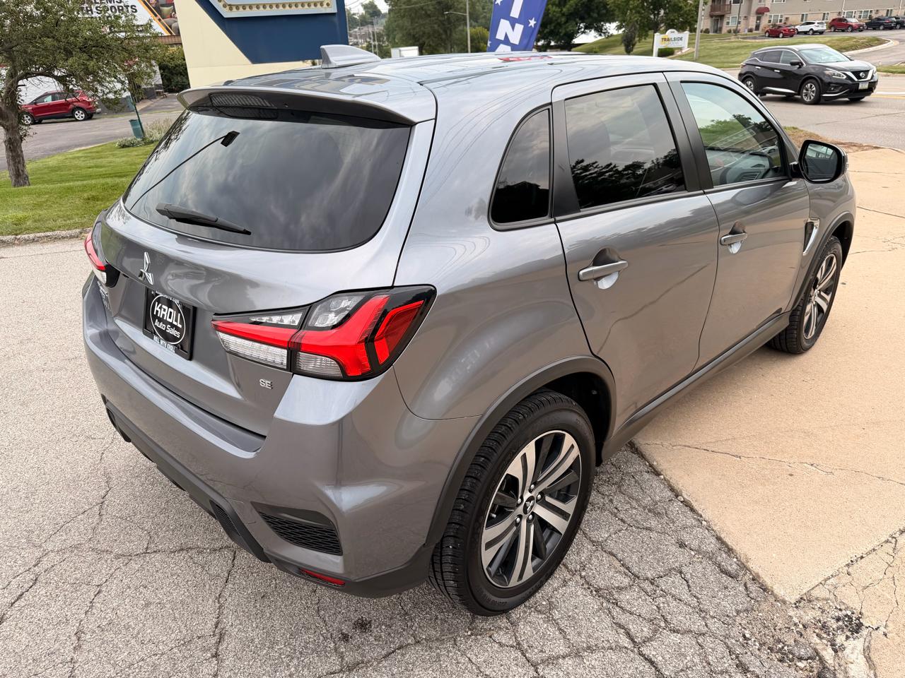 Mitsubishi Outlander Sport ES 2.0 AWC CVT 2021