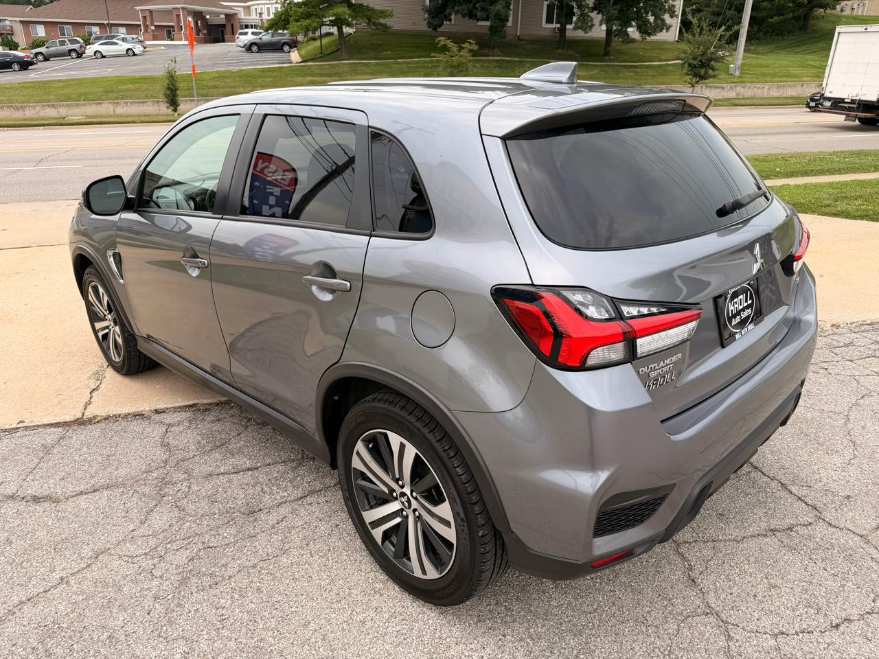 Mitsubishi Outlander Sport ES 2.0 AWC CVT 2021