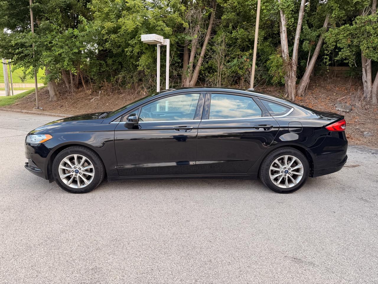 Ford Fusion SE FWD 2017