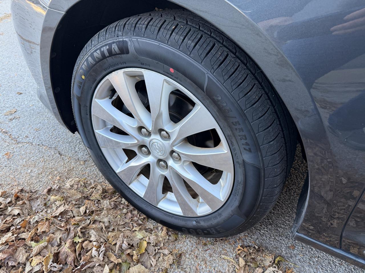 Buick LaCrosse 4dr Sdn Base FWD 2016