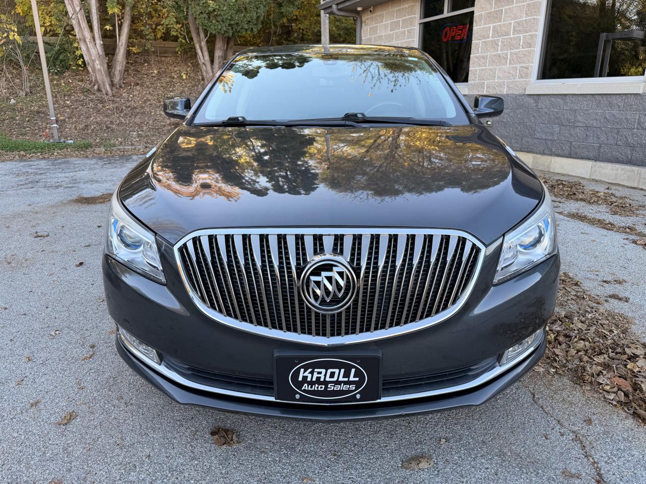 Buick LaCrosse 4dr Sdn Base FWD 2016
