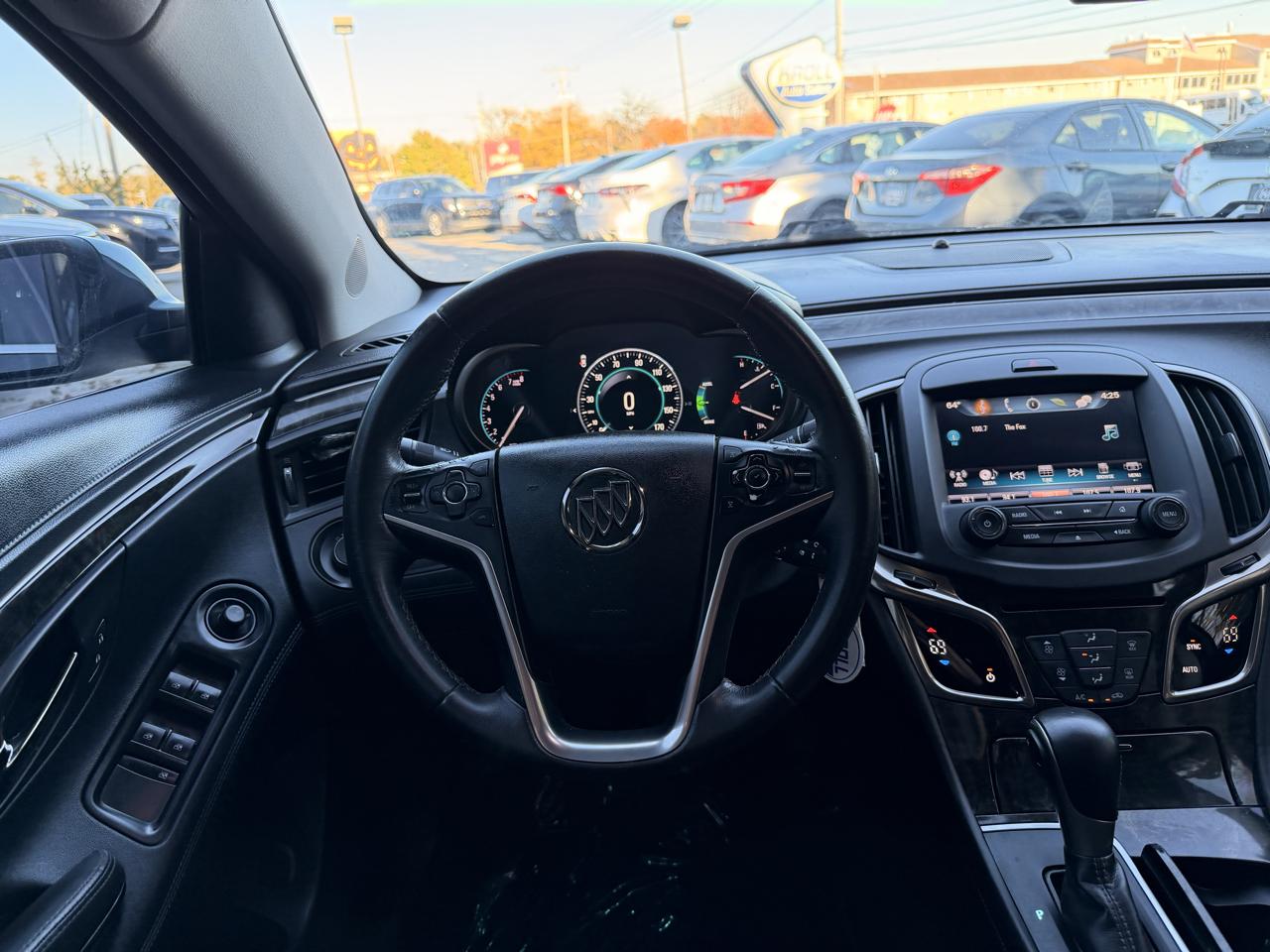 Buick LaCrosse 4dr Sdn Base FWD 2016