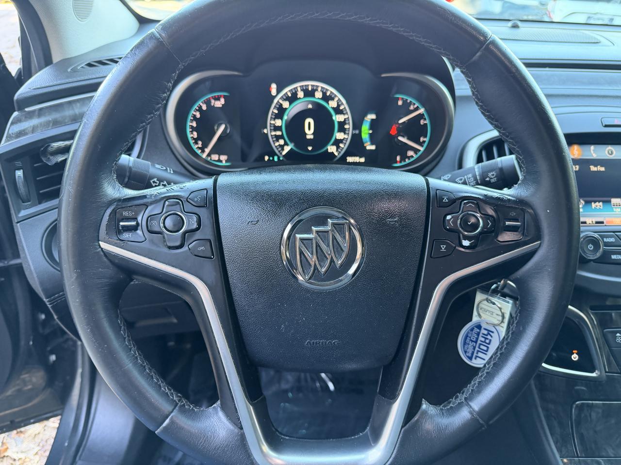 Buick LaCrosse 4dr Sdn Base FWD 2016