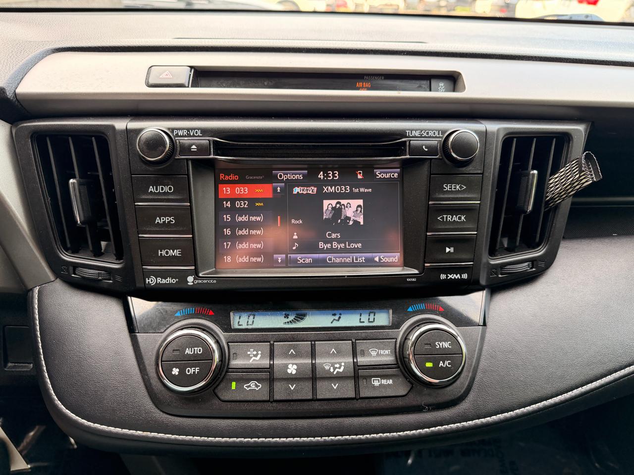 Toyota RAV4 AWD 4dr XLE (Natl) 2016