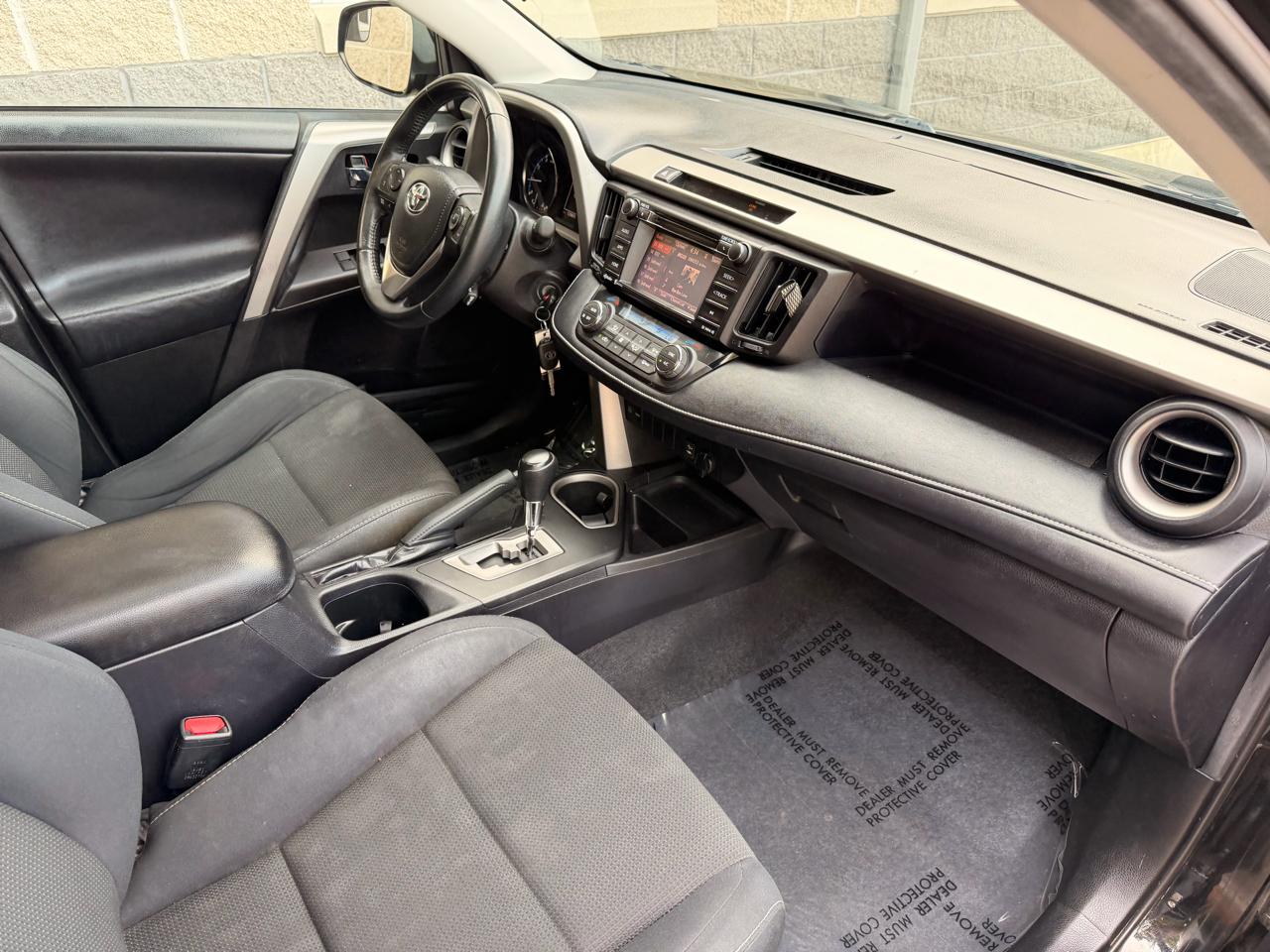 Toyota RAV4 AWD 4dr XLE (Natl) 2016