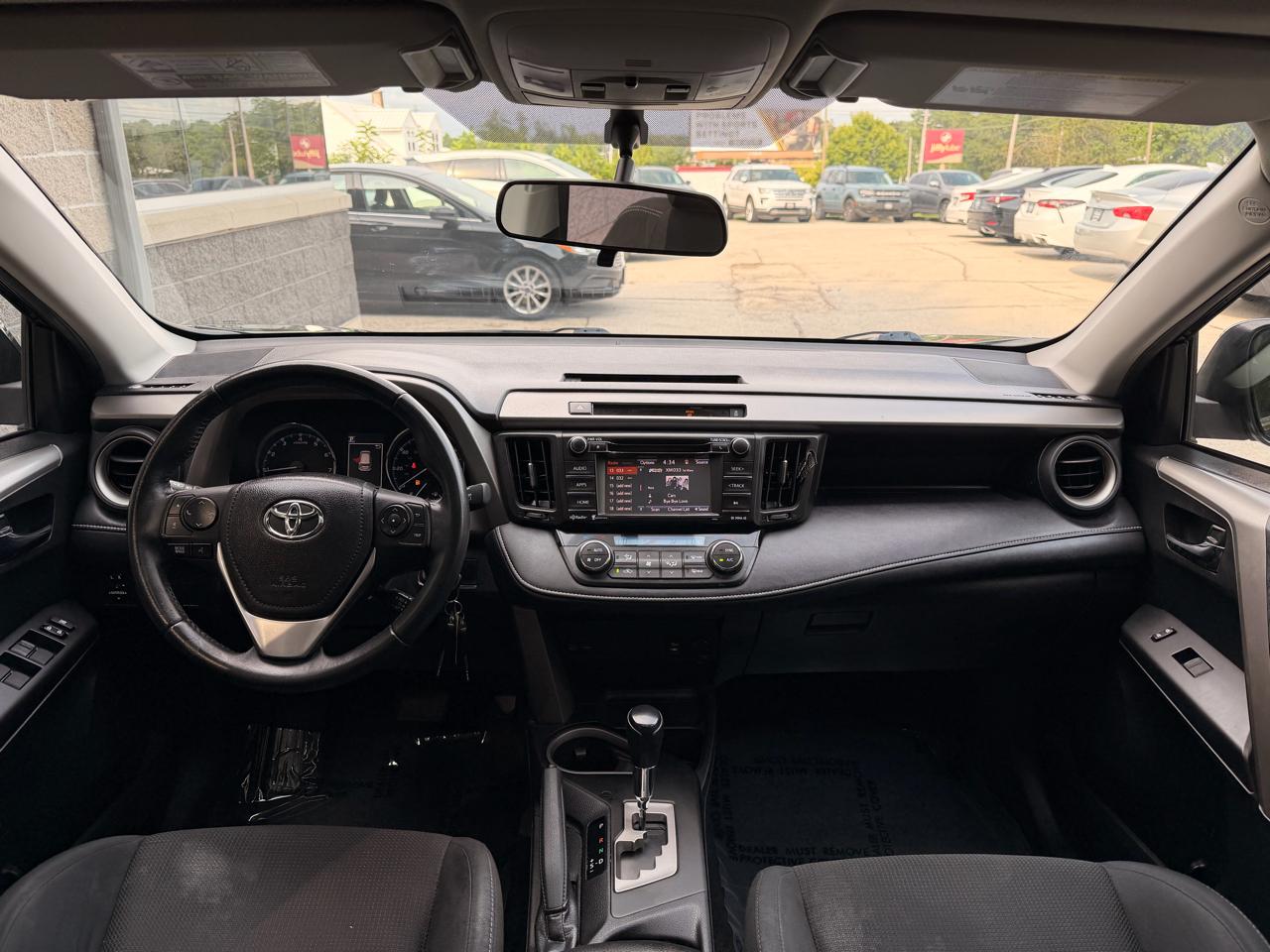Toyota RAV4 AWD 4dr XLE (Natl) 2016